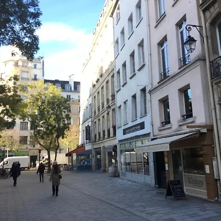 Beautiful In Historical Marais Apartment *