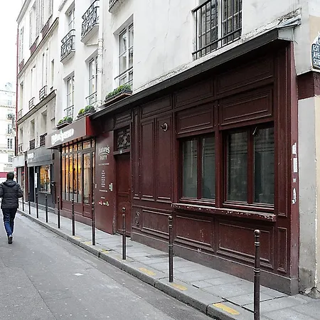 Beautiful In Historical Marais 아파트 *