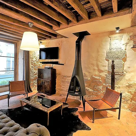 Beautiful In Historical Marais 아파트 *